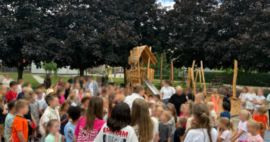 Nieuwe speeltoestellen op schoolplein ’t Geerke